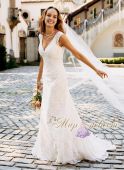 Лёгкое, кружевное свадебное платье Style T9612